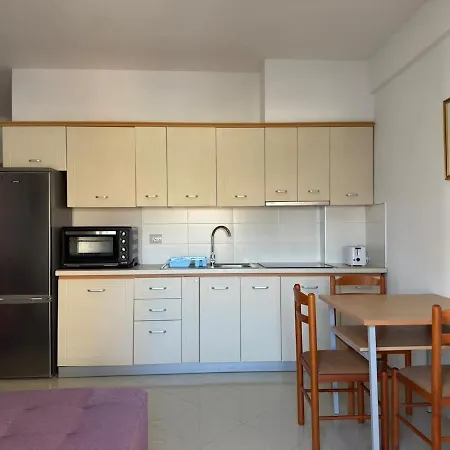 Apartment Seaside In The Center Of