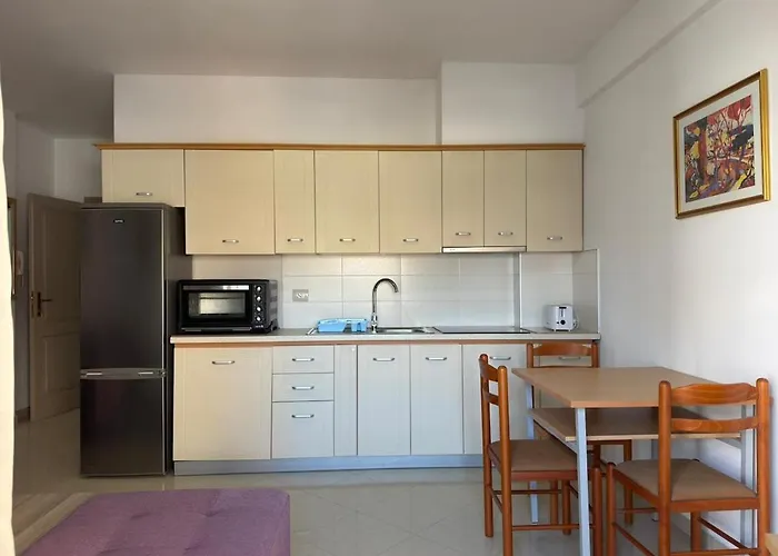 Apartment Seaside In The Center Of